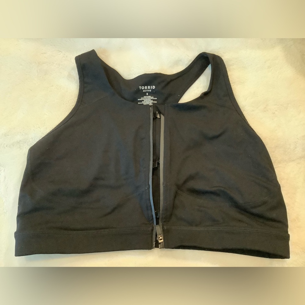 Torrid Active low-impact wireless Front Zip with clasps